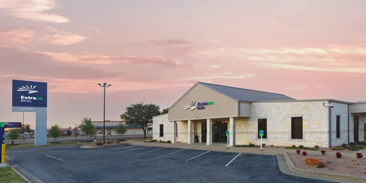 Extraco-Gatesville-Exterior-04.jpg