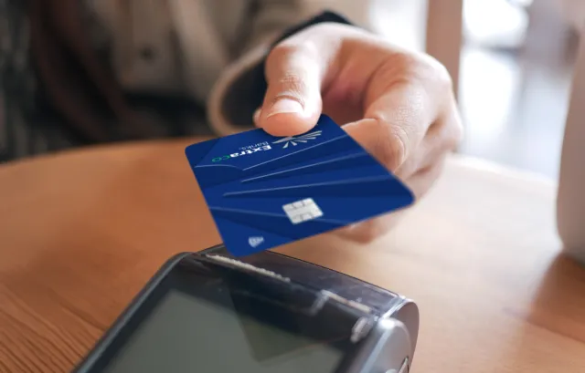 Vertical-Tap-To-Pay-Discover-Debit-2